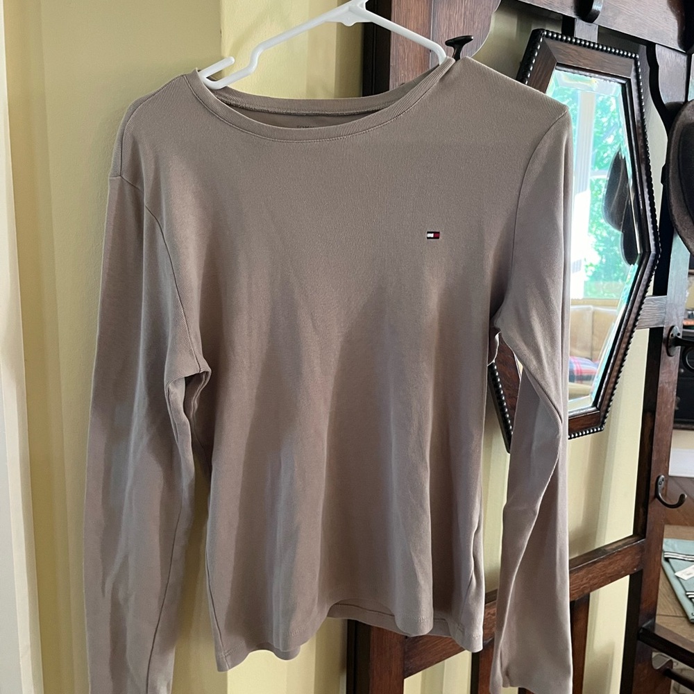 Tommy Hilfiger longer sleeve tee